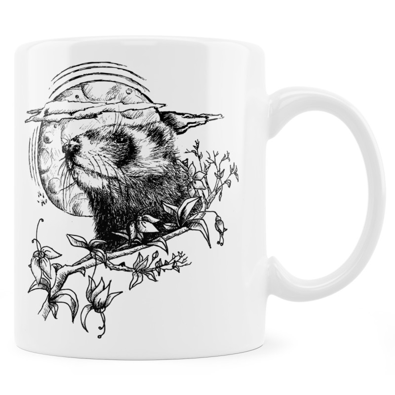 Kubek z fretką na tle księżyca